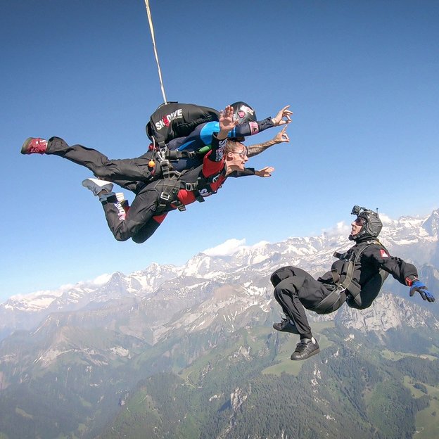 Saut En Parachute En Tandem Ideecadeau Ch